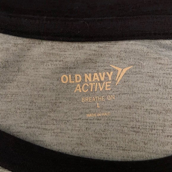 Old Navy Active Tee - Picture 3 of 3